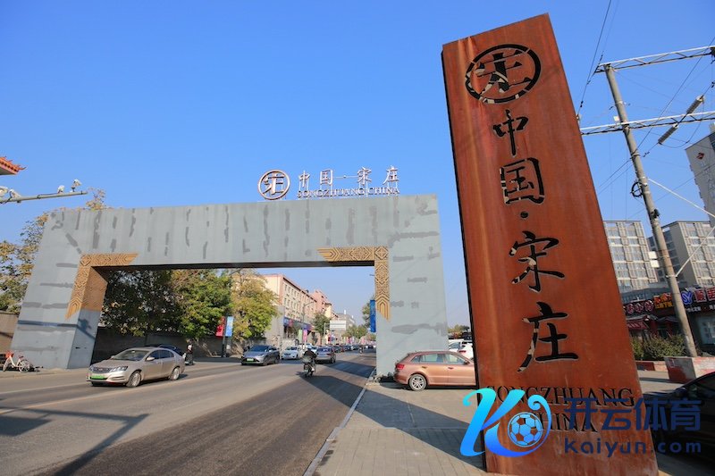 也曾鲜为人知的“画家村”,依然转换成产业链完善的宋庄艺术小镇(影相记者/王晓东)