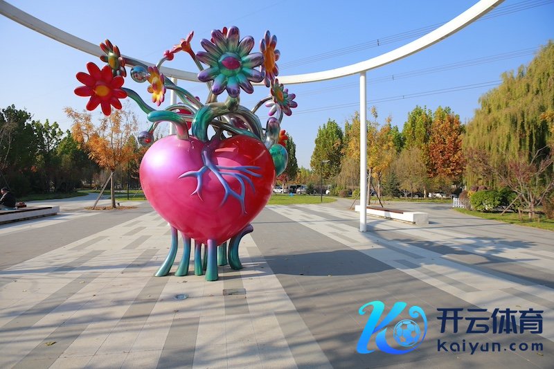 本年开动,宋投公司联贯举办宋庄艺术节,将其从艺术节变成艺术季。(影相记者/王晓东)