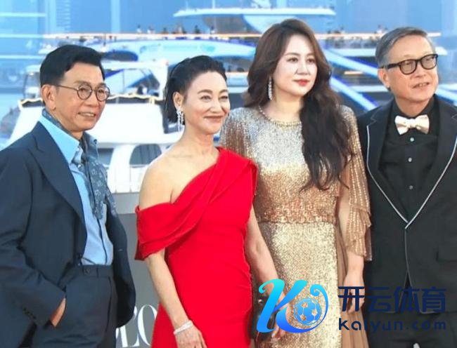 李心洁亮相金像奖红毯 景象绝佳惊艳全场